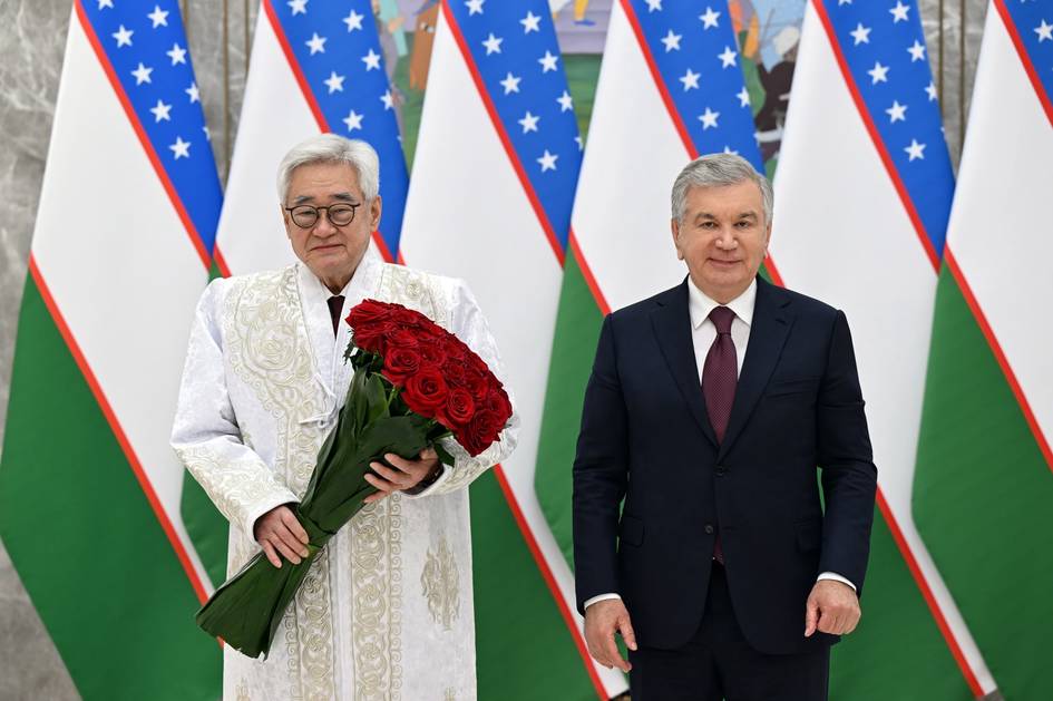 Shavkat Mirziyoyev Butunjahon taekvondo federatsiyasi prezidentini “Doʻstlik” ordeni bilan taqdirladi